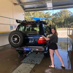 Meet your Posher, Abbey